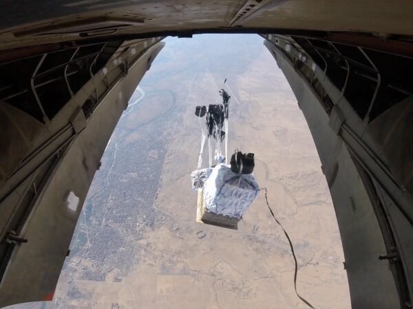 Carrying out food airdrops